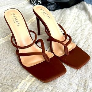Simmi sandals